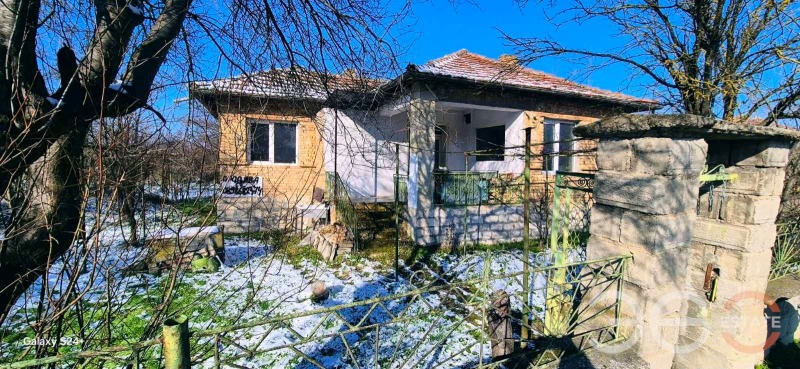 Продава КЪЩА, с. Разделна, област Варна, снимка 2 - Къщи - 53170226