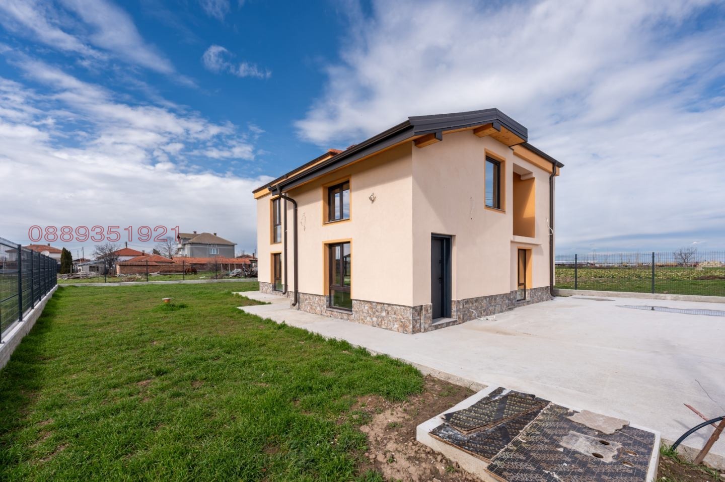 Продава КЪЩА, с. Манолско Конаре, област Пловдив