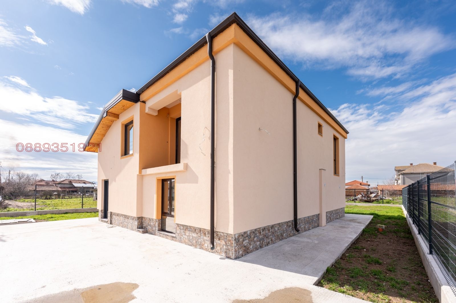 Продава КЪЩА, с. Манолско Конаре, област Пловдив, снимка 2 - Къщи - 53910692