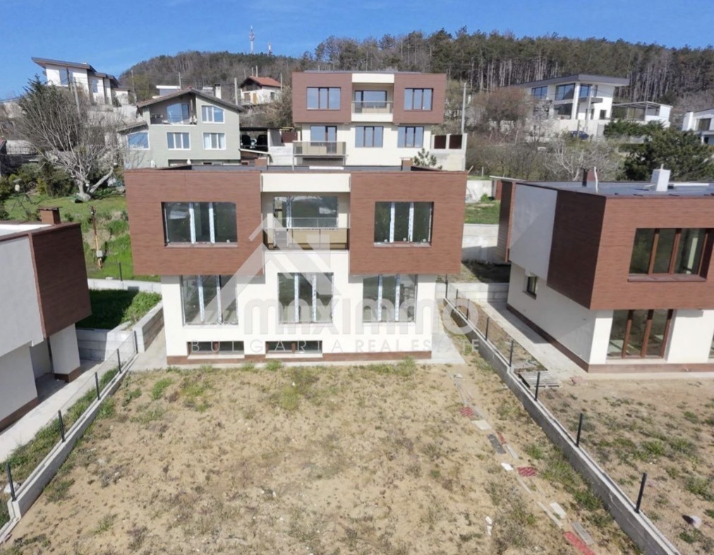 Продава КЪЩА, гр. Варна, м-т Акчелар