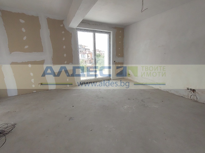 À venda  2 quartos Sofia , Hladilnika , 158 m² | 91592077 - imagem [2]