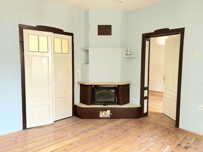 Продава  3-стаен, град София, Център •  259 900 EUR • ID 56246955 — holmes.bg - [1] 