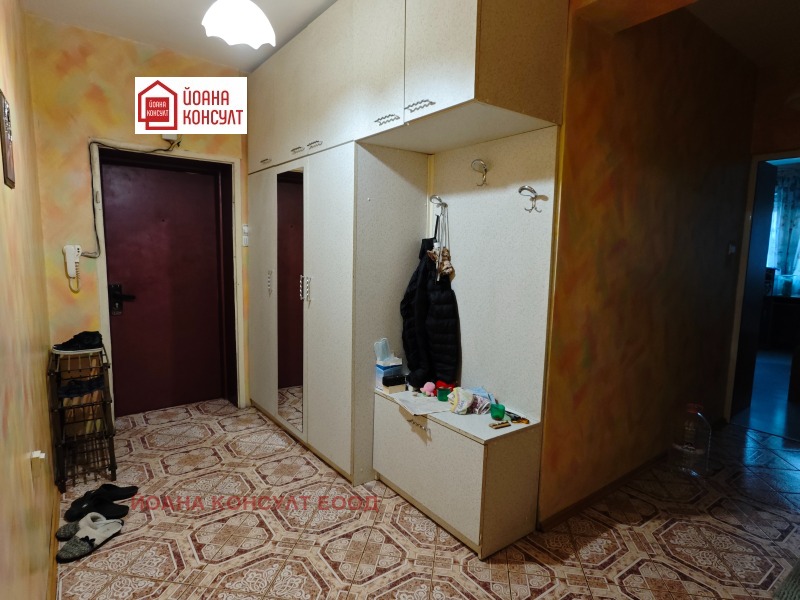 Продава  3-стаен град Плевен , 9-ти квартал , 79 кв.м | 30277372 - изображение [10]