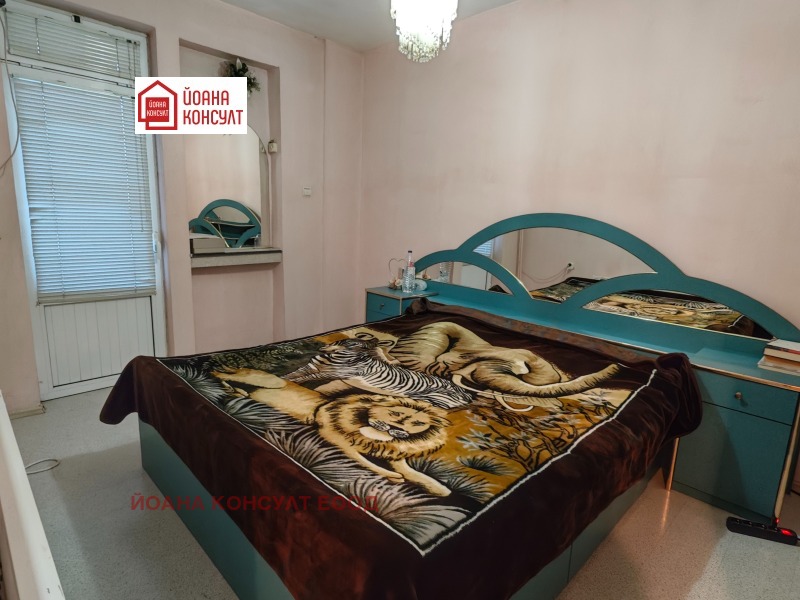 Продава  3-стаен град Плевен , 9-ти квартал , 79 кв.м | 30277372 - изображение [8]