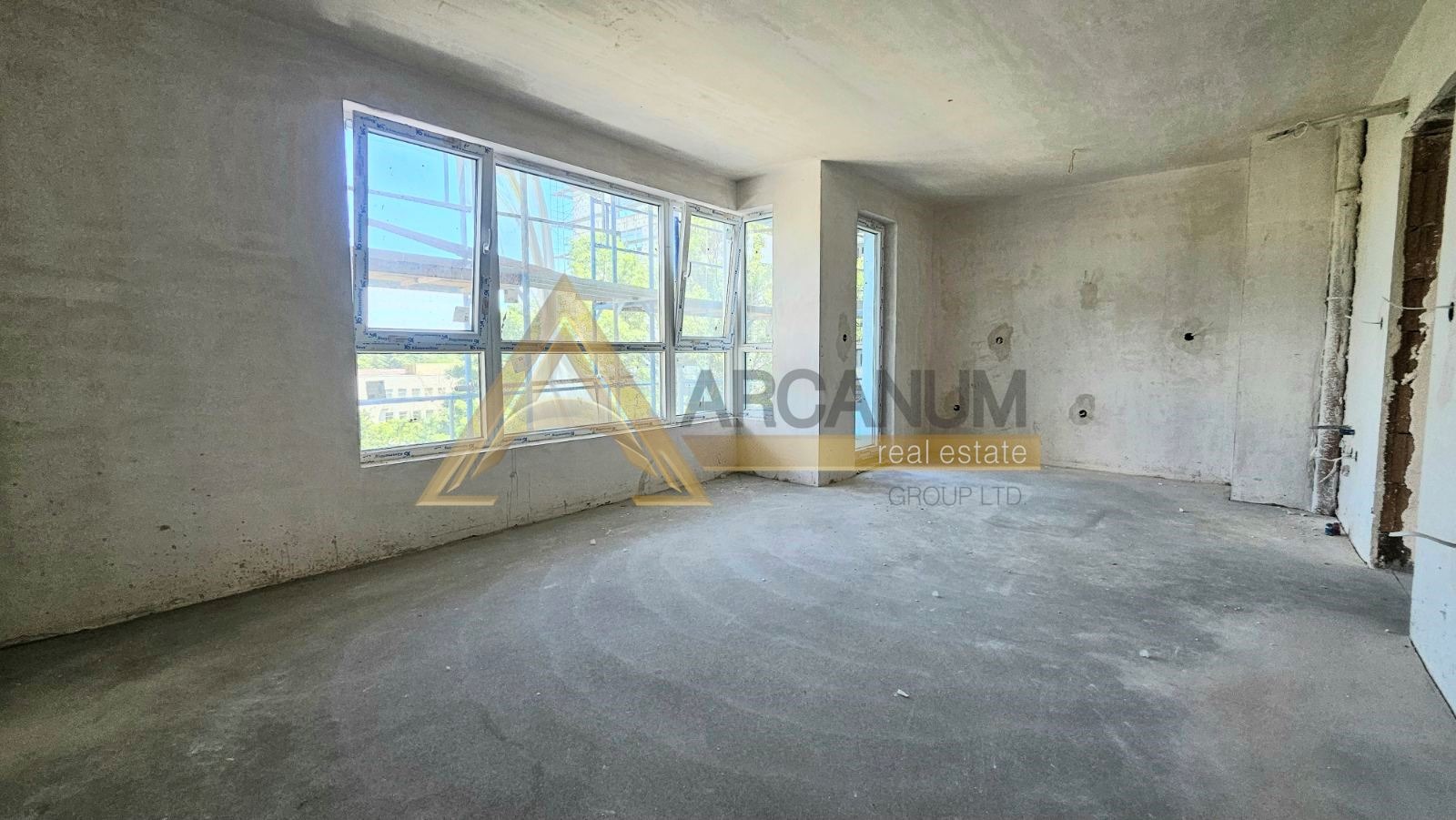 Продава 2-СТАЕН, гр. Варна, Изгрев, снимка 2 - Апартаменти - 54146444
