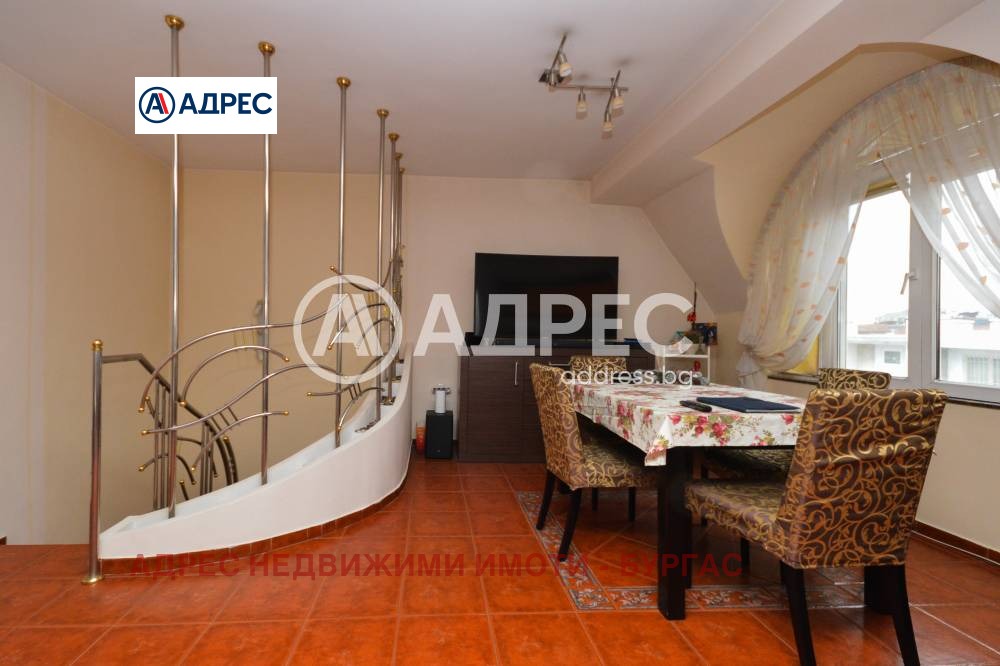 Продава МНОГОСТАЕН, гр. Бургас, Възраждане, снимка 2 - Апартаменти - 53984422