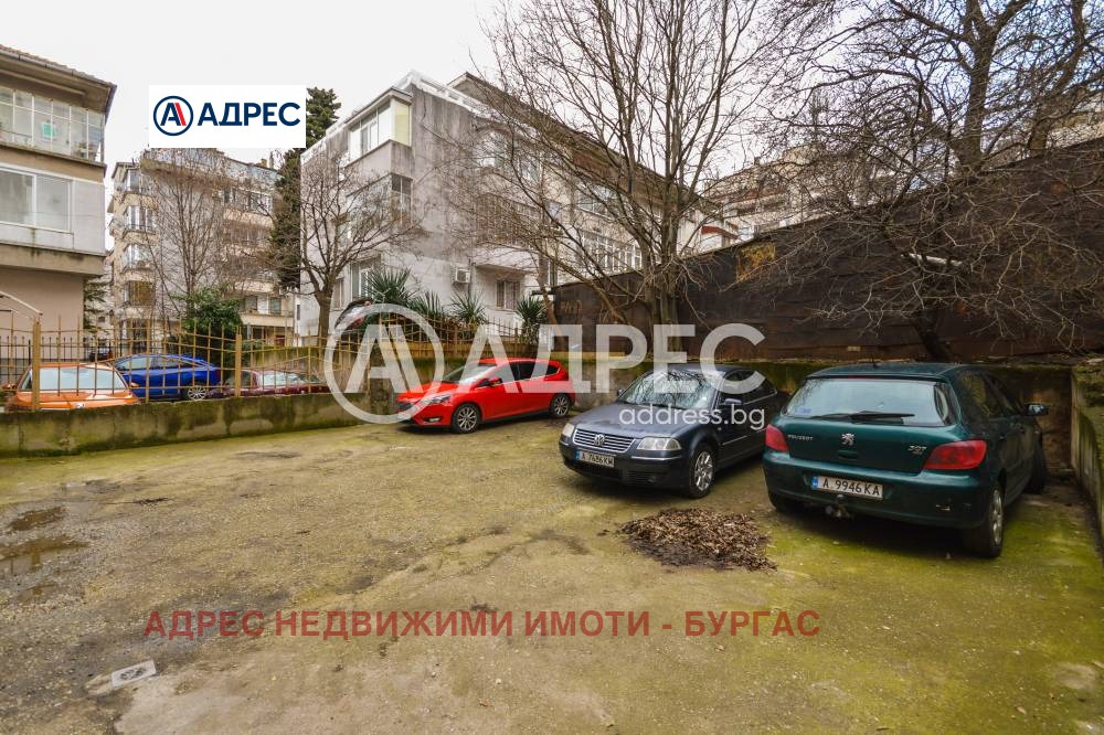 Продава МНОГОСТАЕН, гр. Бургас, Възраждане, снимка 13 - Апартаменти - 53984422