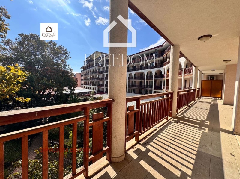 Продава 4-СТАЕН, гр. Варна, к.к. Св.Св. Константин и Елена, снимка 13 - Апартаменти - 52211525