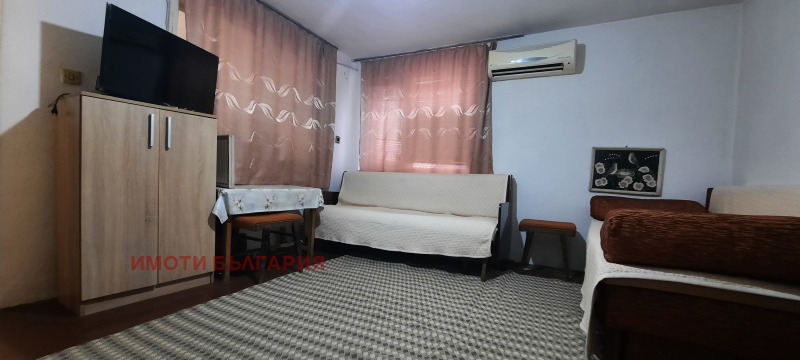 Продава КЪЩА, гр. Дългопол, област Варна