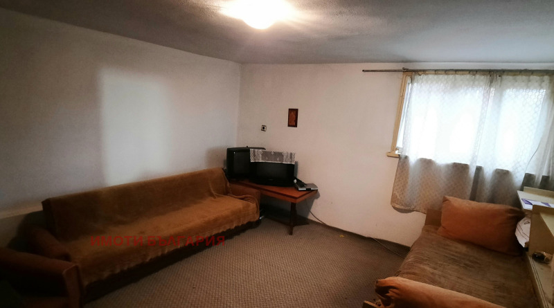 Продава КЪЩА, гр. Дългопол, област Варна, снимка 13 - Къщи - 49649840