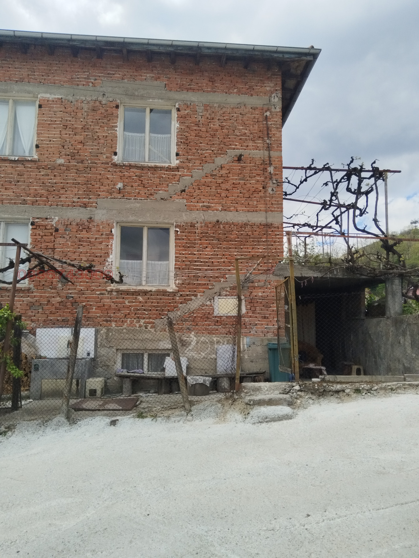 Продава КЪЩА, с. Брезница, област Благоевград, снимка 3 - Къщи - 54430877