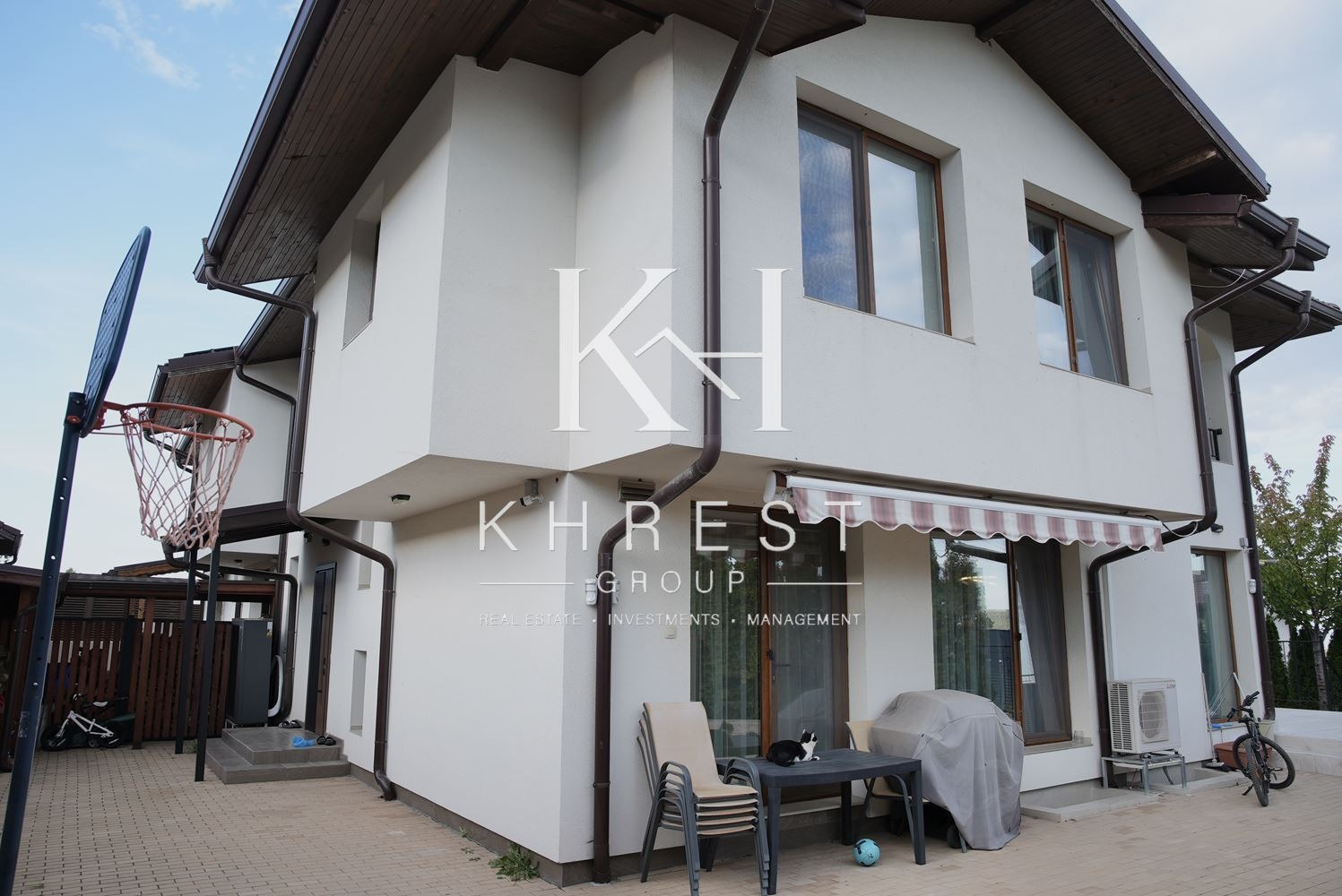 Продава КЪЩА, гр. София, с. Бистрица