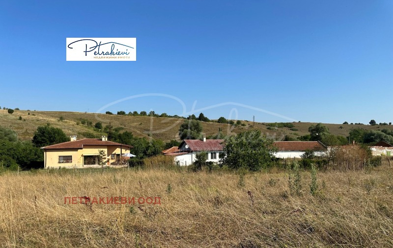 Продава КЪЩА в област Бургас, с. Момина църква - 50 кв.м / 13 500 € » 26 403.71 лв., ПЕТРАКИЕВИ ООД
