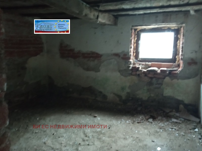 Продава КЪЩА, с. Равнище, област София област, снимка 11 - Къщи - 53264771