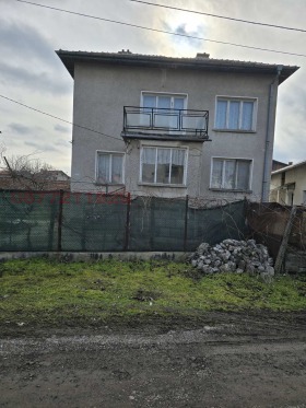 Къща гр. Костинброд, област София 2