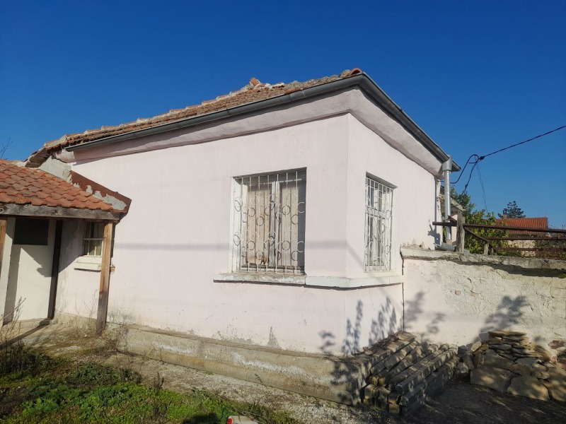 Продава КЪЩА, с. Гюльовца, област Бургас, снимка 2 - Къщи - 53218043