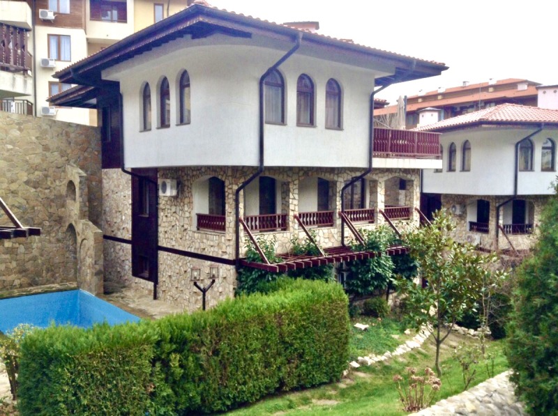 Продава КЪЩА в област Бургас, гр. Свети Влас - 250 кв.м / 320 000 € » 625 865.60 лв., ВИЧВАН-Г