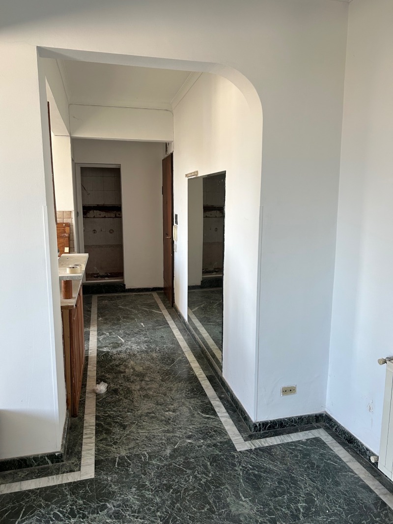 Продава 3-СТАЕН, гр. София, Център, снимка 3 - Апартаменти - 52392389