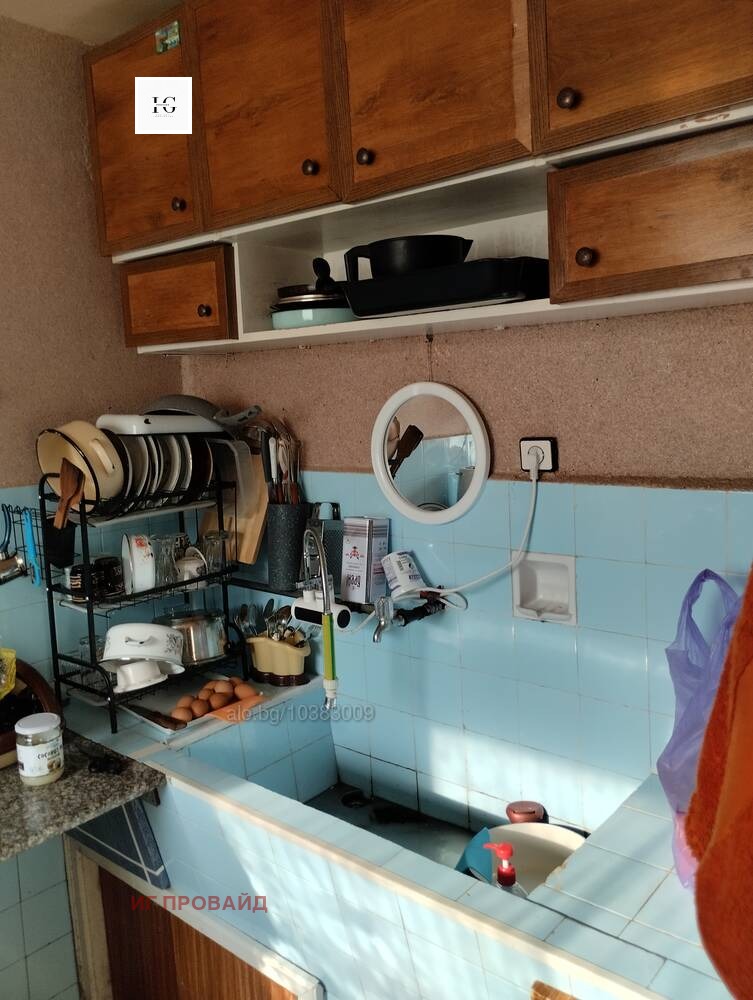 Продава ЕТАЖ ОТ КЪЩА, гр. Айтос, област Бургас, снимка 7 - Етаж от къща - 53521280