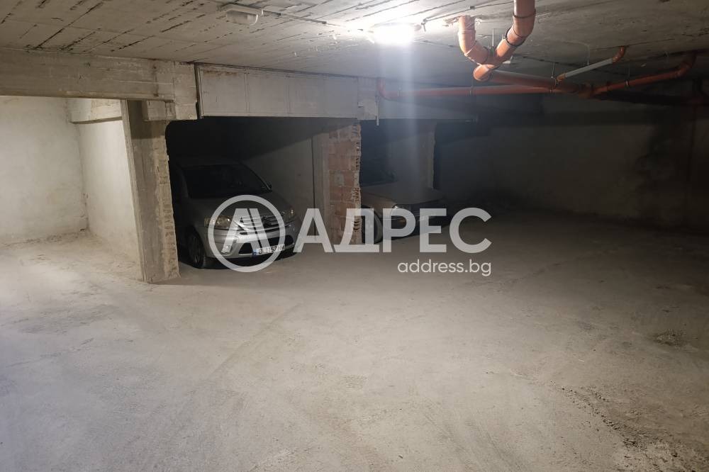 Продава ГАРАЖ, ПАРКОМЯСТО, гр. Варна, Център, снимка 6 - Гаражи и паркоместа - 54462202