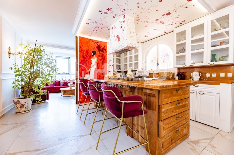 Продава 3-СТАЕН в град София, Гоце Делчев - 170 кв.м / 570 000 € » 1 114 823.10 лв., ХОУМ ТУ Ю БЪЛГАРИЯ