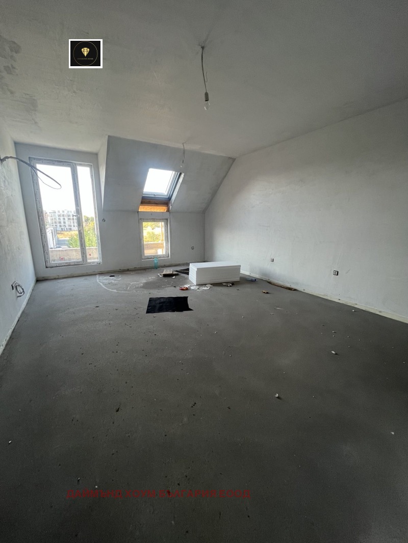 Zu verkaufen  2 Schlafzimmer Plowdiw , Ostromila , 116 qm | 90784270