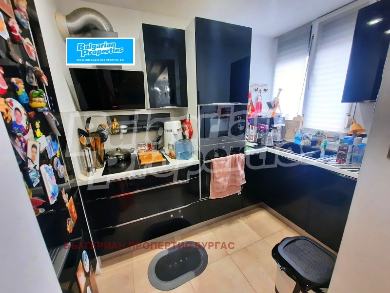 Продава 3-СТАЕН, гр. Бургас, Лазур, снимка 2 - Апартаменти - 53165075