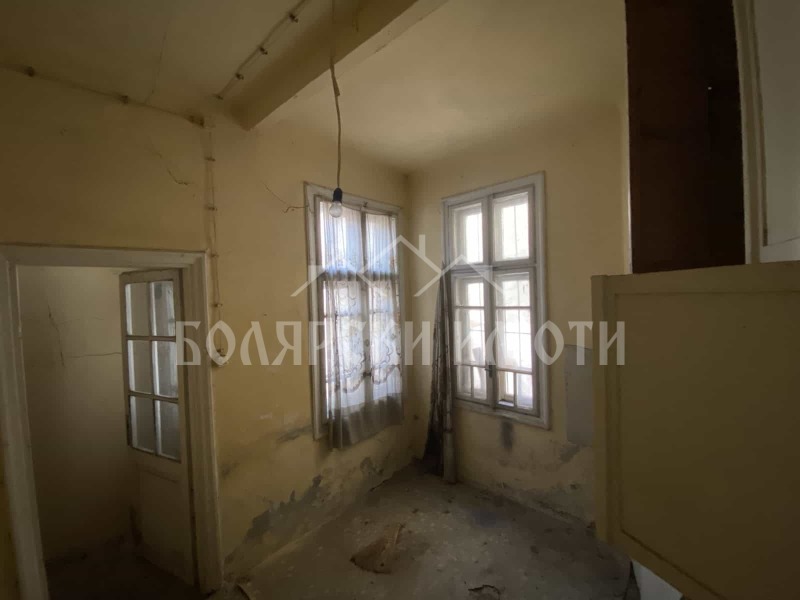 Продава КЪЩА, гр. Велико Търново, Център, снимка 13 - Къщи - 52812127