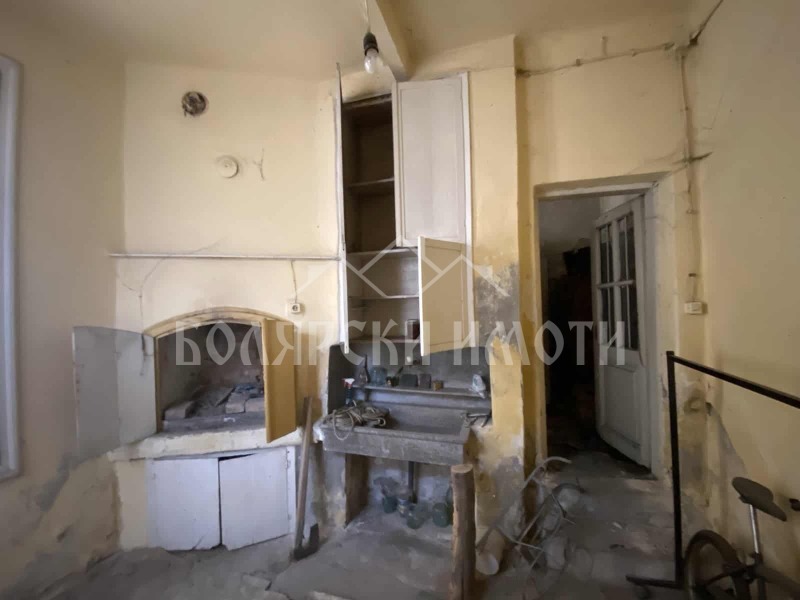 Продава КЪЩА, гр. Велико Търново, Център, снимка 15 - Къщи - 52812127