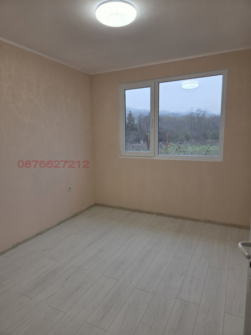 Продава КЪЩА, с. Осеново, област Варна, снимка 10 - Къщи - 53132426