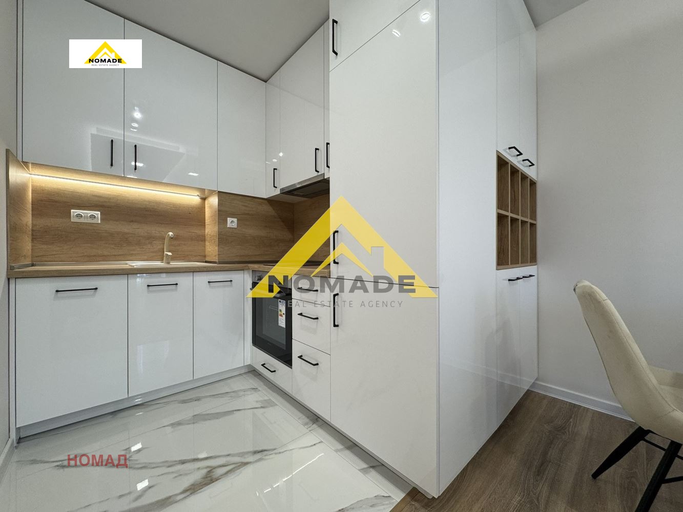 Продава 2-СТАЕН, гр. Пловдив, Остромила, снимка 2 - Апартаменти - 52705557