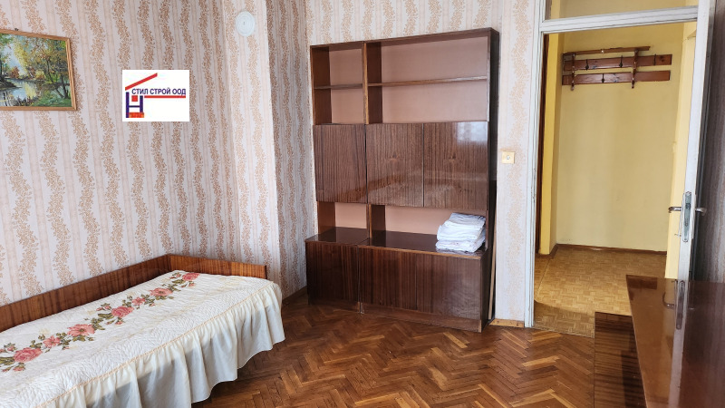 Продава 3-СТАЕН, гр. Пазарджик, Руски, снимка 2 - Апартаменти - 53197949