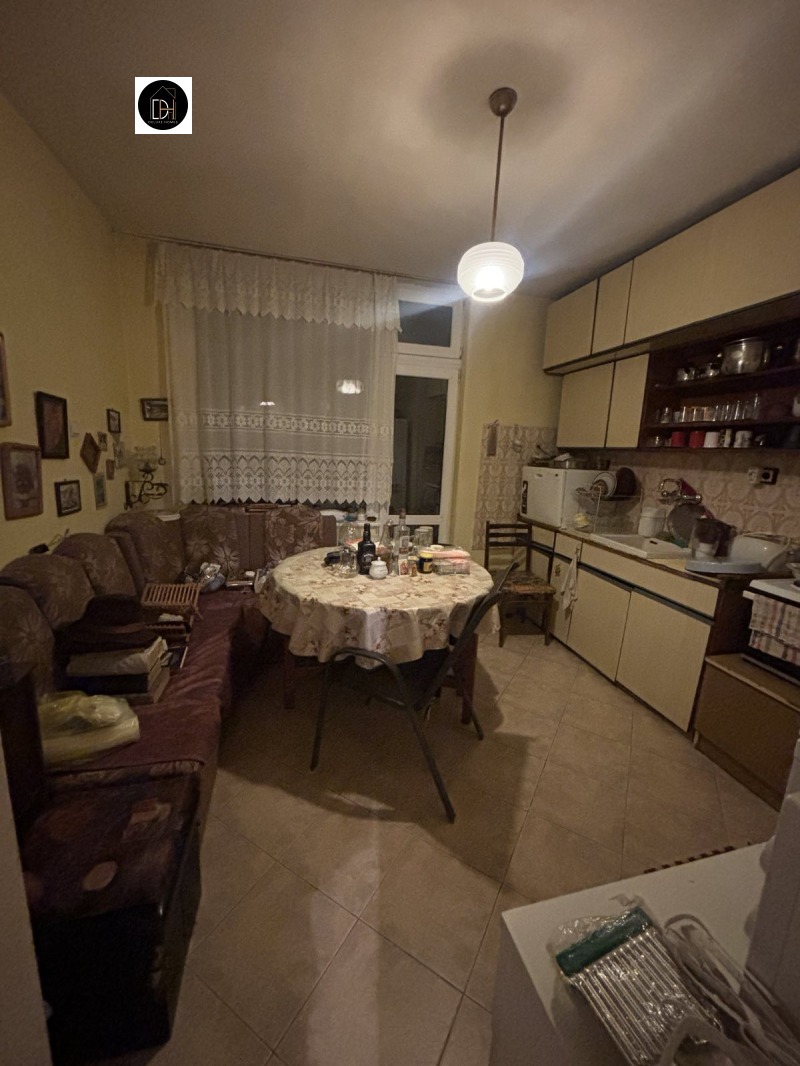 Продава 4-СТАЕН, гр. Пловдив, Кючук Париж, снимка 3 - Апартаменти - 53095018