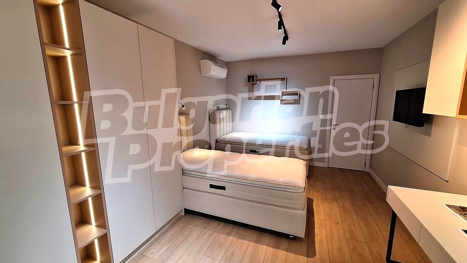 Продава 3-СТАЕН, гр. Варна, Център, снимка 14 - Апартаменти - 53957254
