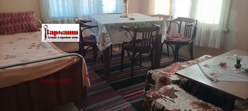 Продава ЕТАЖ ОТ КЪЩА в област Пазарджик, гр. Панагюрище - 100 кв.м / 70 000 € » 136 908.10 лв., ВАРИАНТ