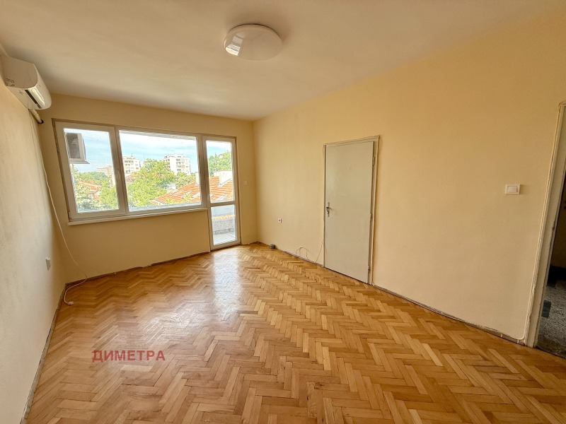 Продава  2-стаен град Пловдив , Кършияка , 84 кв.м | 51427597