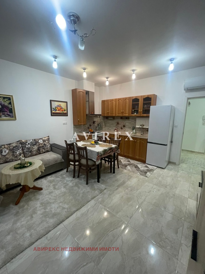 Продава 2-СТАЕН, гр. Пловдив, Остромила, снимка 3 - Апартаменти - 52729543