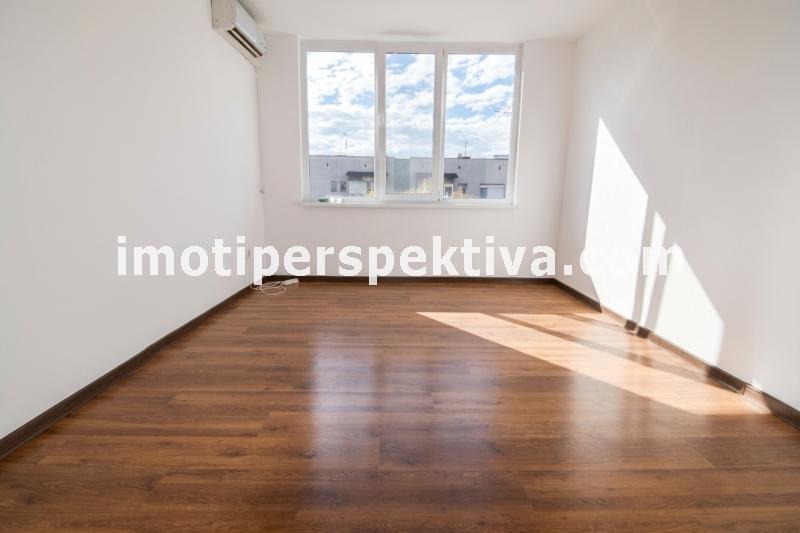 Продава 3-СТАЕН, гр. Пловдив, Кючук Париж