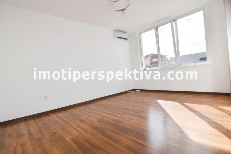 Продава 3-СТАЕН, гр. Пловдив, Кючук Париж, снимка 2 - Апартаменти - 54367179