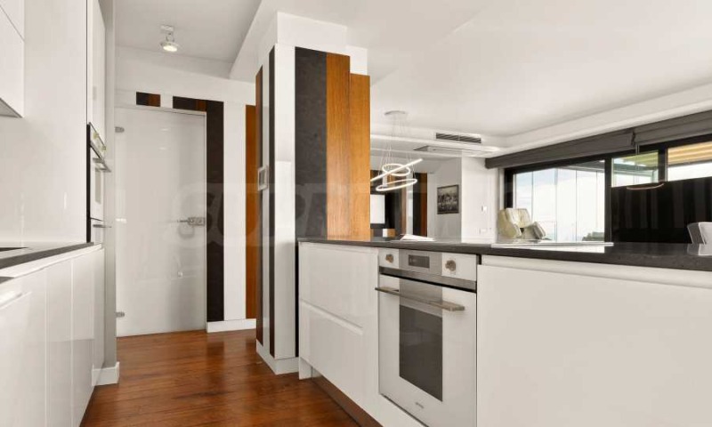 Продава 4-СТАЕН, гр. Варна, Бриз, снимка 9 - Апартаменти - 53439108