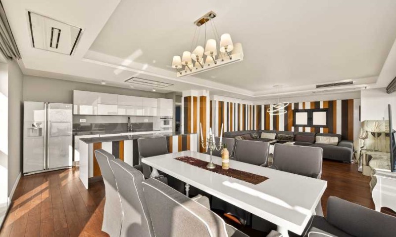 Продава 4-СТАЕН, гр. Варна, Бриз, снимка 2 - Апартаменти - 53439108