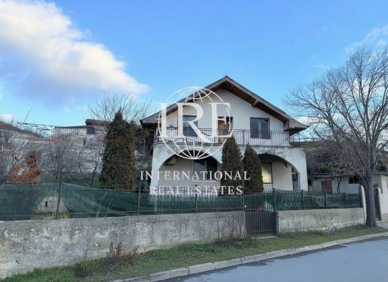 Продава КЪЩА в град Варна, с. Константиново - 190 кв.м / 149 000 € » 291 418.67 лв., ИНТЕРНЕШЪНЪЛ РИЪЛ ЕСТЕЙТС ООД