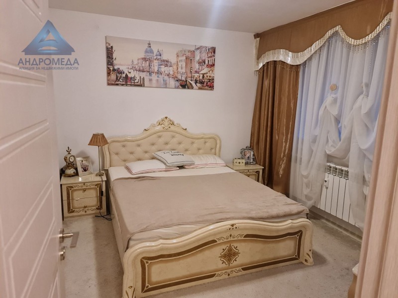 Продава  3-стаен град Плевен , Широк център , 72 кв.м | 75504396 - изображение [6]