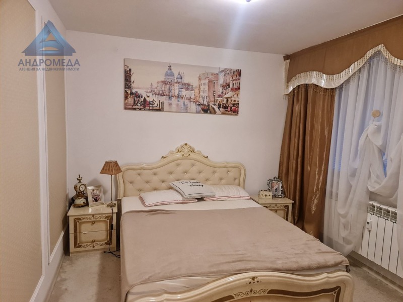 Продава  3-стаен град Плевен , Широк център , 72 кв.м | 75504396 - изображение [5]