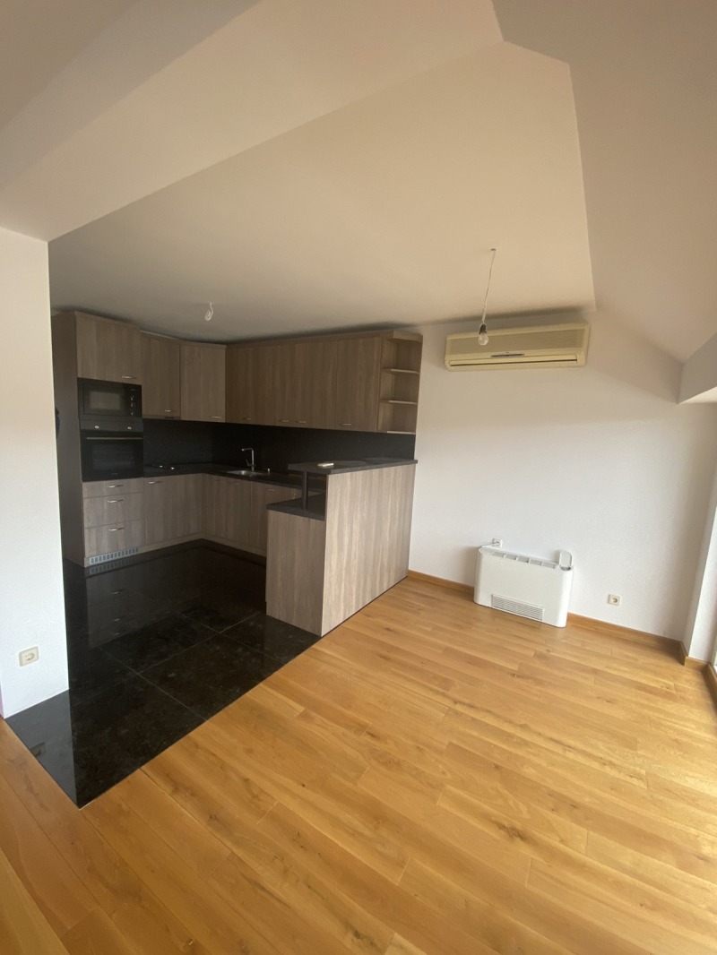 Te koop  Maisonnette Sofia , Zona B-18 , 190 m² | 49959981 - afbeelding [2]