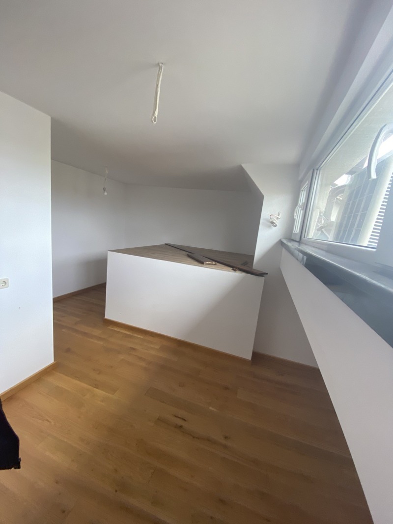 Te koop  Maisonnette Sofia , Zona B-18 , 190 m² | 49959981 - afbeelding [11]