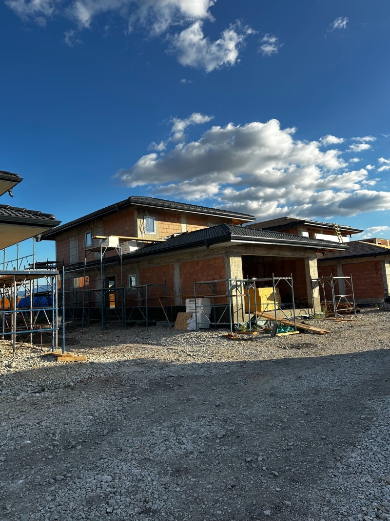 Til salg  Hus region Sofia , Bozhurishte , 181 kvm | 52672586 - billede [2]