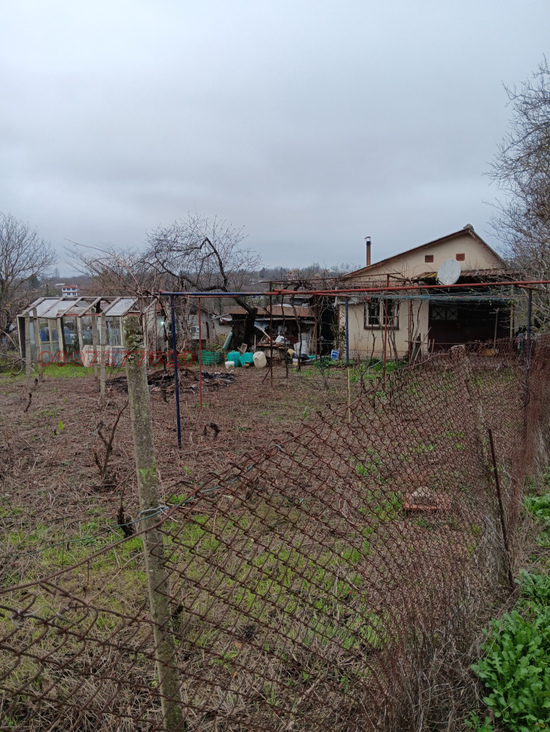 Продава ВИЛА, гр. Добрич, в.з. Лозята