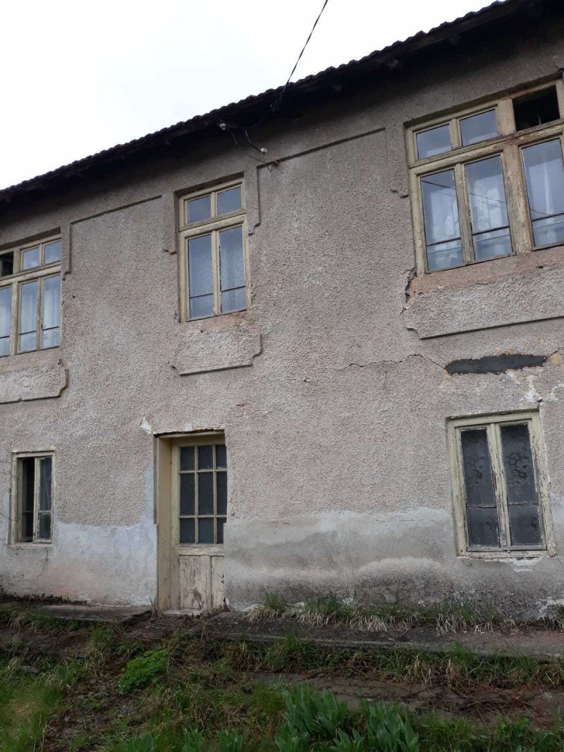 Продава КЪЩА, гр. Трън, област Перник, снимка 11 - Къщи - 53047537
