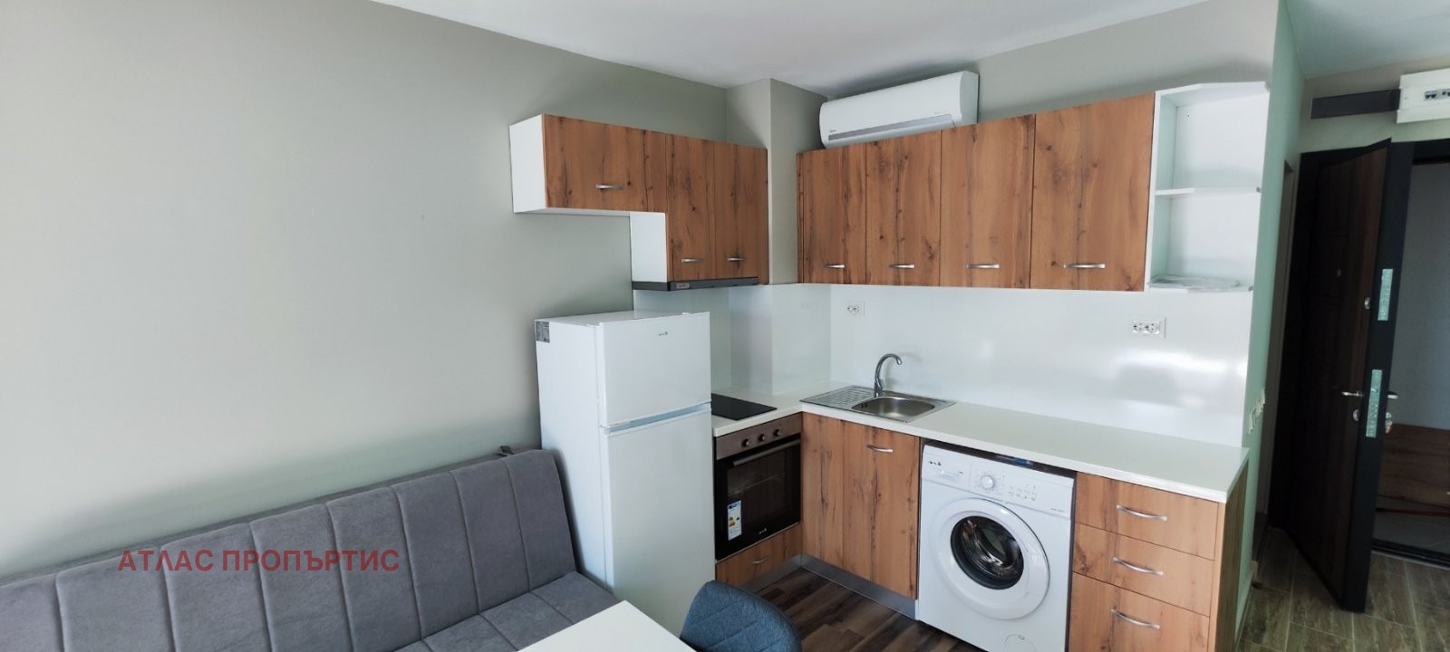 Продава АТЕЛИЕ, ТАВАН, гр. София, Студентски град